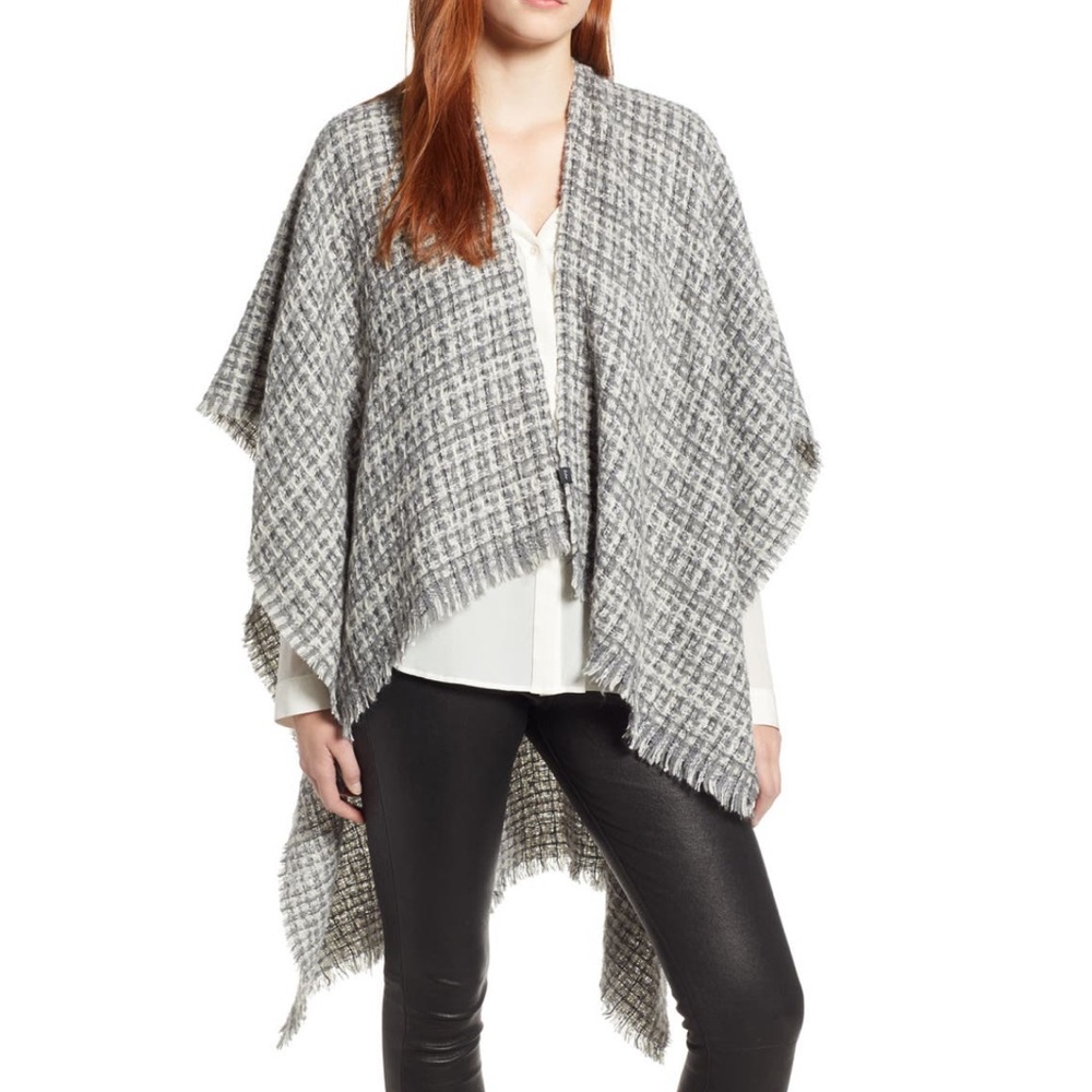 Echo Metallic Tweed Ruana In Echo Silver - One Size - New With Tag- Reemoly